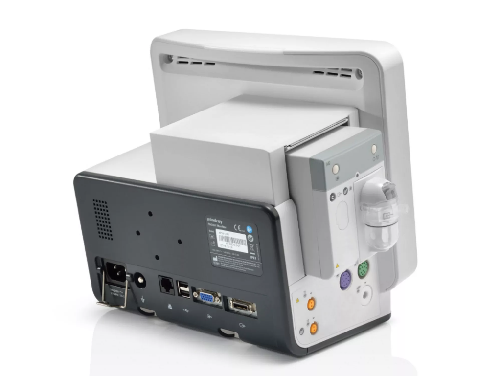 Vista lateral y trasera del monitor Mindray ePM 12M con asa integrada y conexiones
